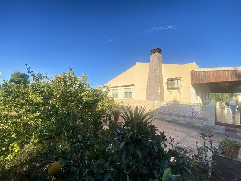 4 soverom Villa til salgs 4 soverom Villa til salgs