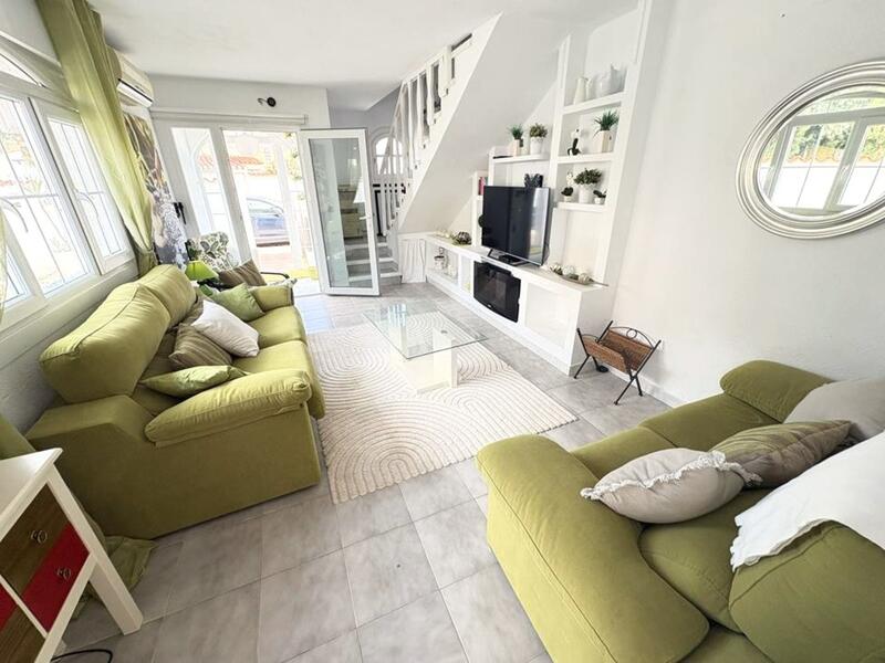 2 bedroom Townhouse for sale