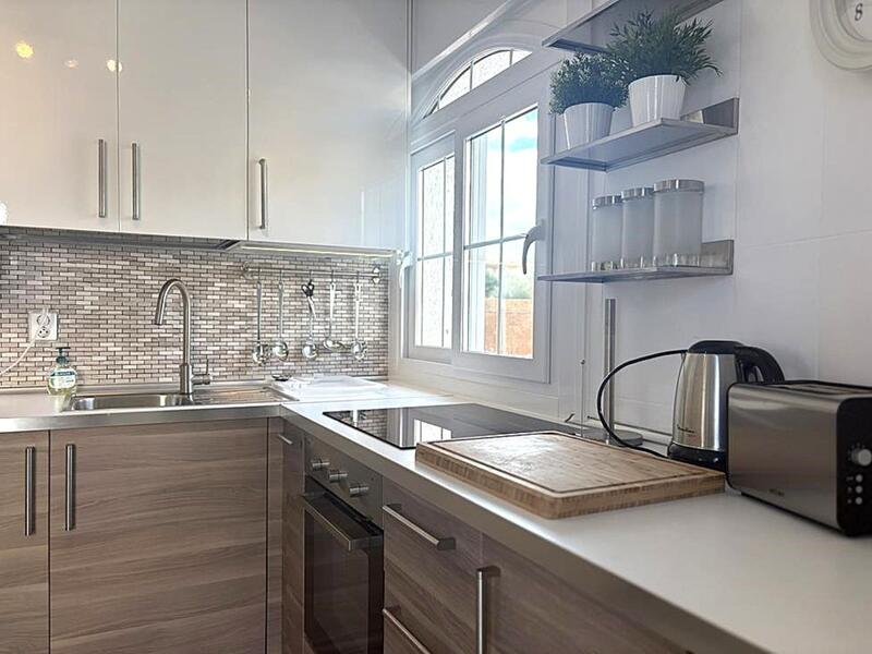 2 bedroom Townhouse for sale