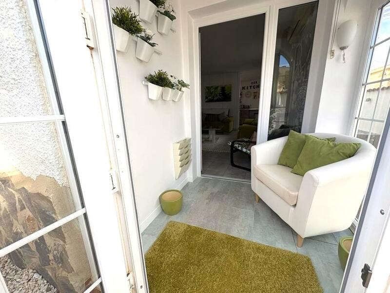 2 bedroom Townhouse for sale