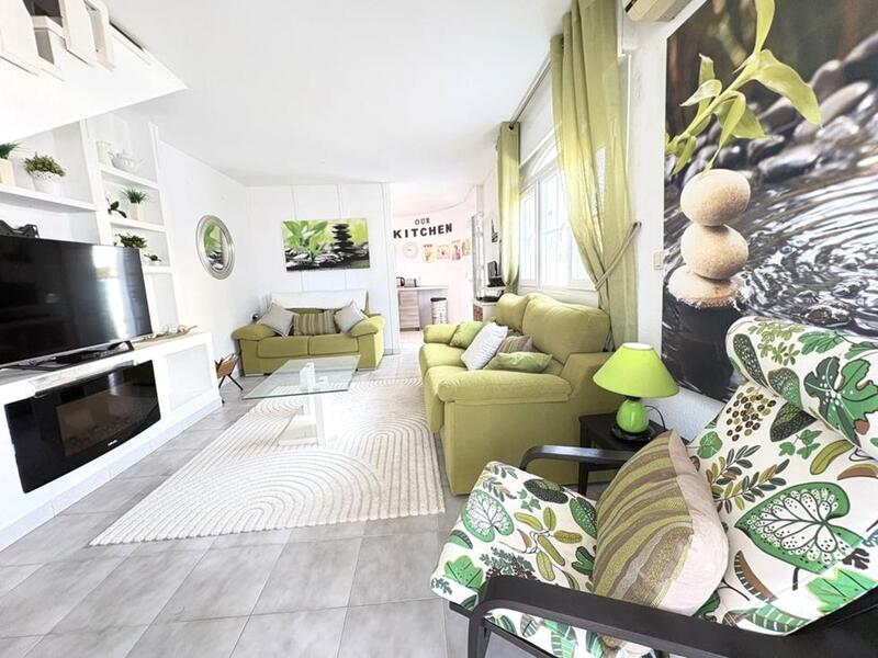 2 bedroom Townhouse for sale