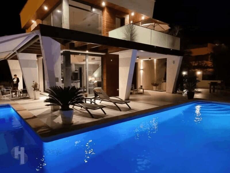 Villa en venta en San Pedro del Pinatar, Murcia