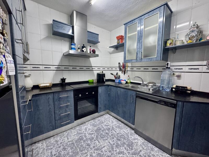 3 bedroom Townhouse for sale