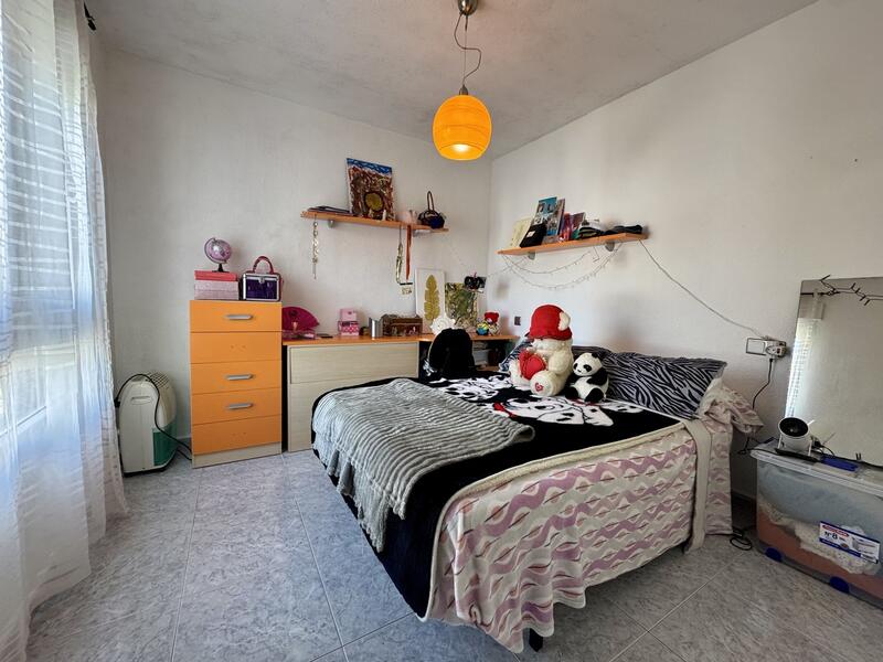 3 bedroom Townhouse for sale