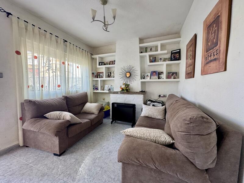 3 bedroom Townhouse for sale