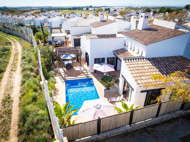 3 спальная комната вилла продается