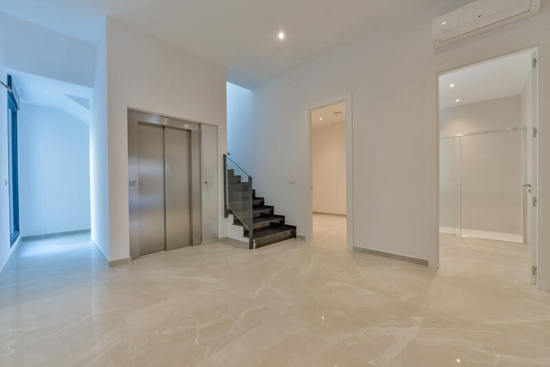 8 спальная комната вилла продается