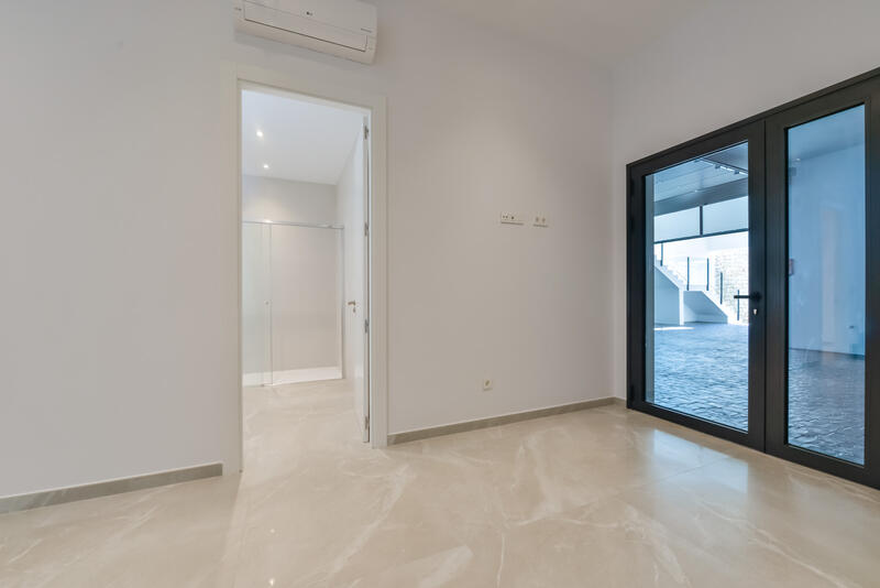 8 спальная комната вилла продается