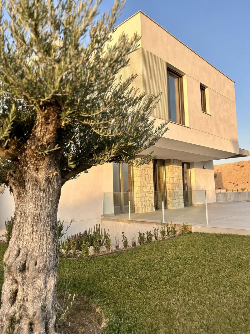 6 bedroom Villa for sale