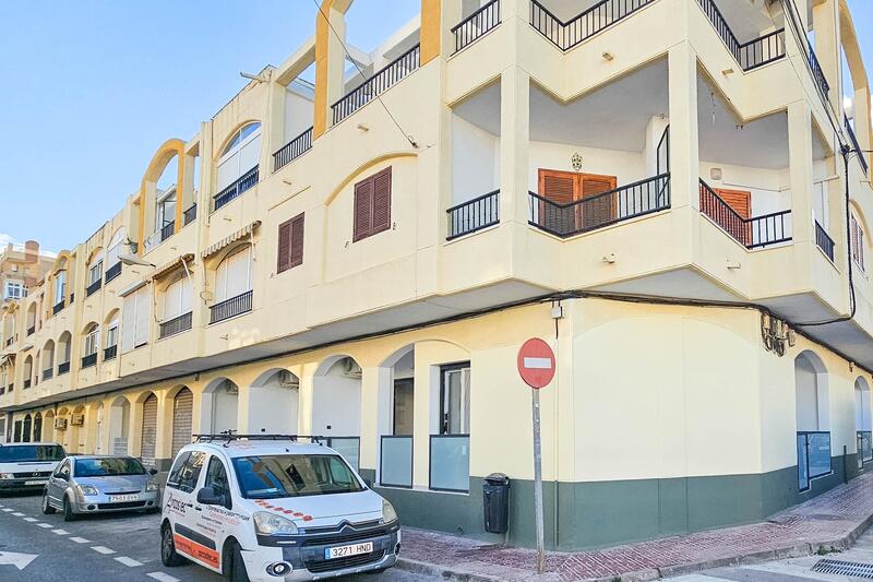 Apartamento en venta en Torrevieja, Alicante