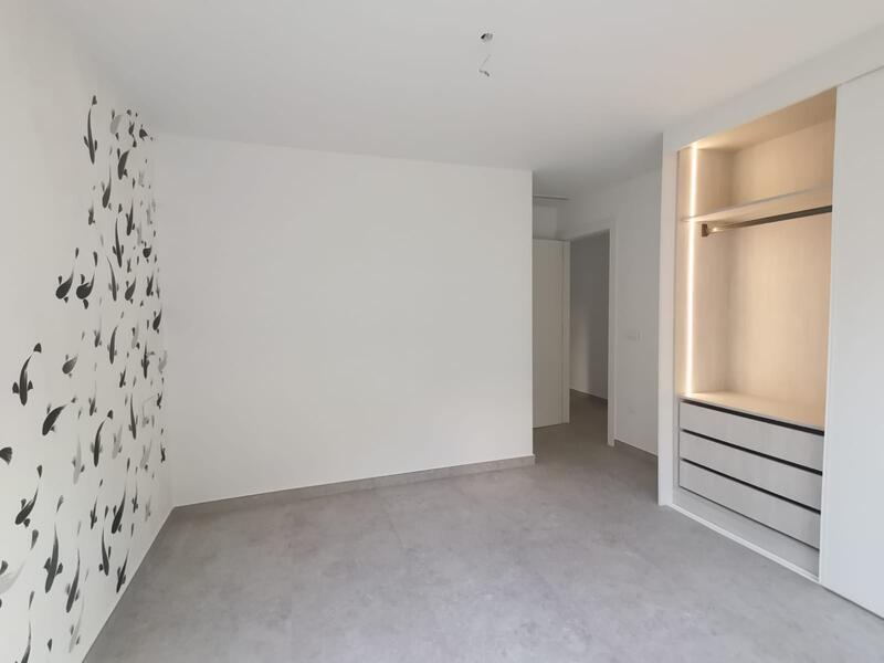 3 спальная комната квартира продается