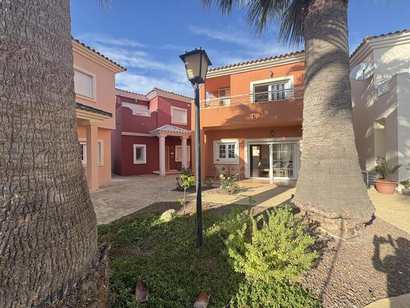 2 Cuarto Villa en venta