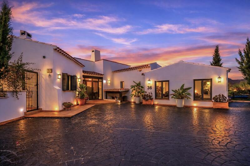 5 bedroom Villa for sale