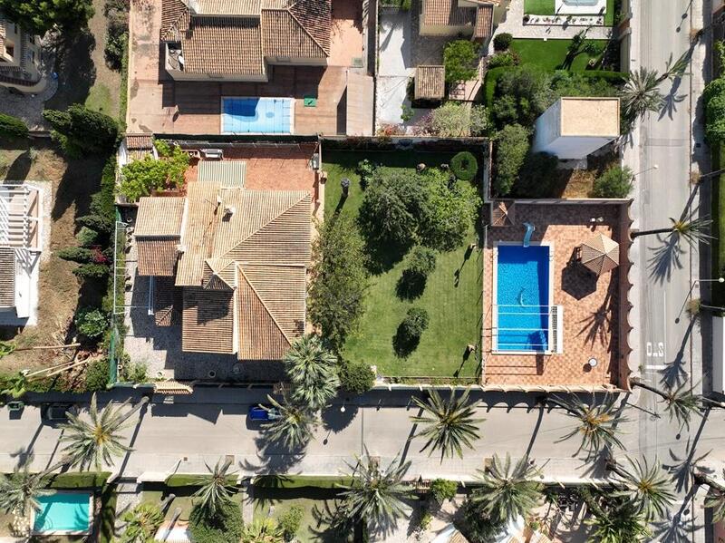 Villa for sale in Cabo Roig, Alicante