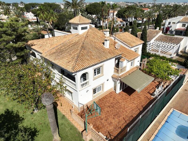 8 bedroom Villa for sale 8 bedroom Villa for sale