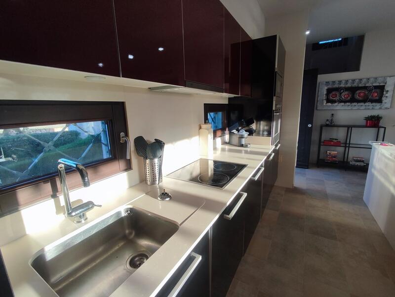 3 slaapkamer Villa Te koop 3 slaapkamer Villa Te koop