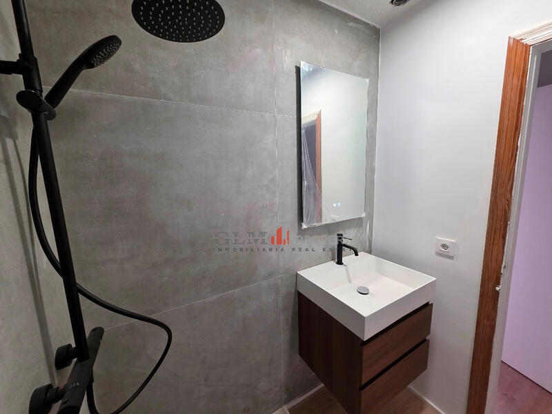 4 slaapkamer Appartement Te koop