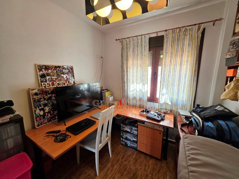 3 slaapkamer Appartement Te koop 3 slaapkamer Appartement Te koop