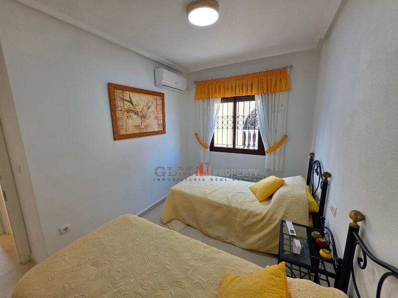 2 спальная комната квартира продается