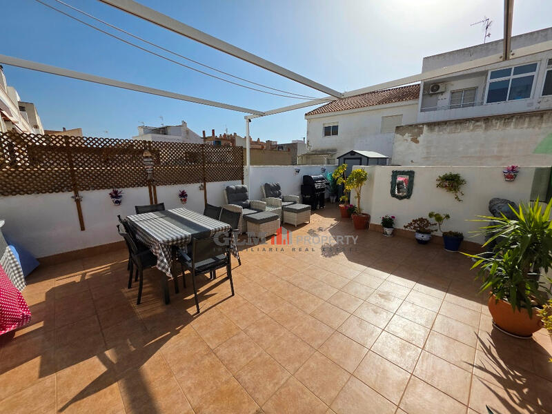 3 bedroom Apartment for sale