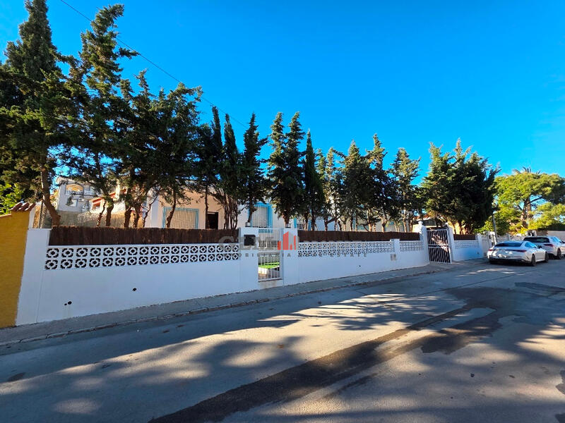 4 bedroom Apartment for sale