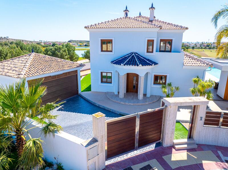 4 bedroom Villa for sale