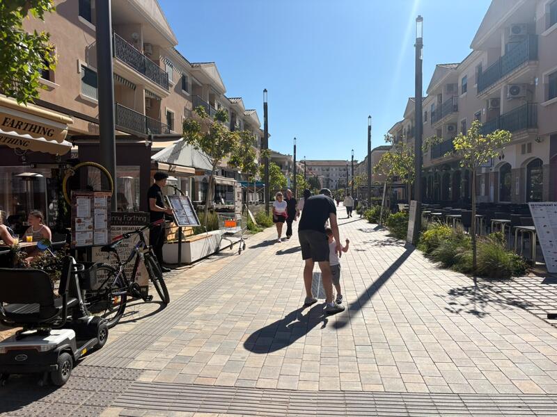 2 спальная комната квартира продается