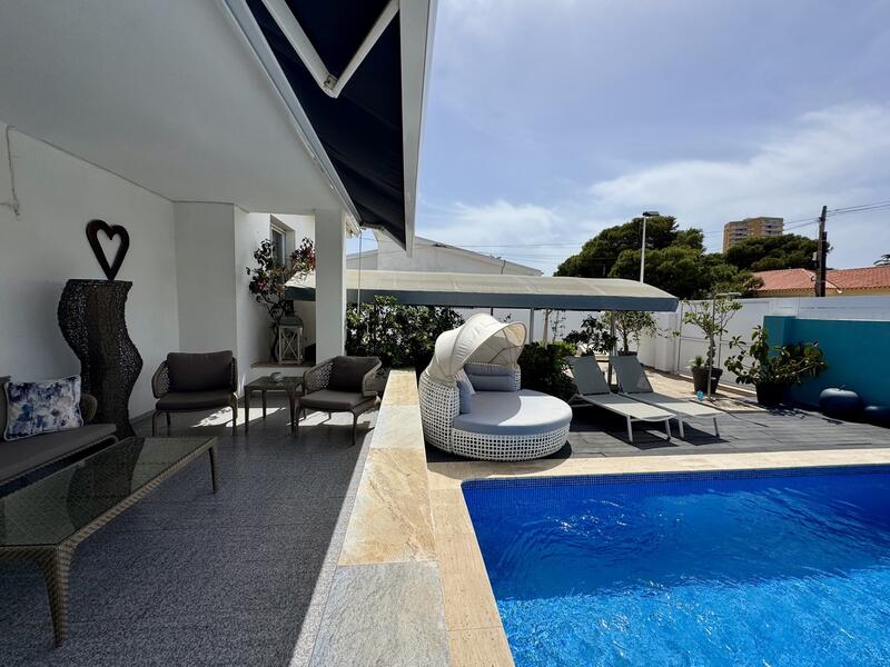 4 bedroom Villa for sale
