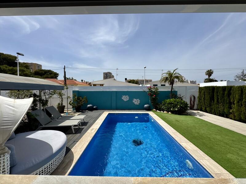 4 bedroom Villa for sale