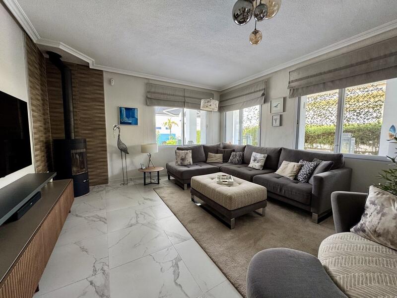4 soverom Villa til salgs 4 soverom Villa til salgs