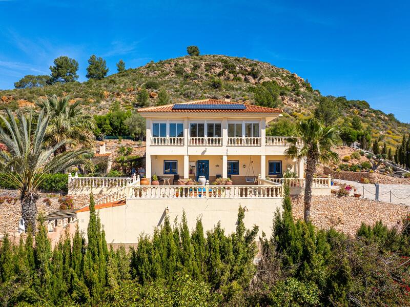4 bedroom Villa for sale