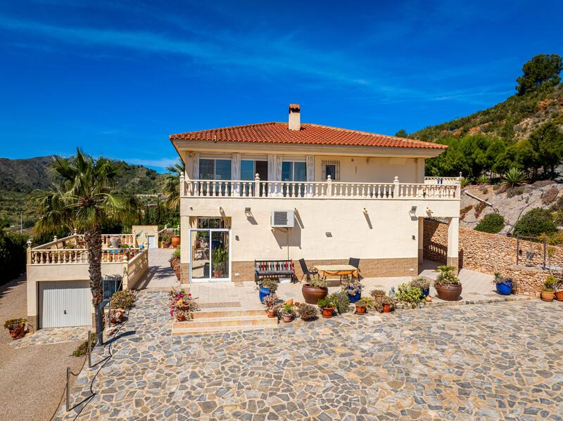 4 bedroom Villa for sale