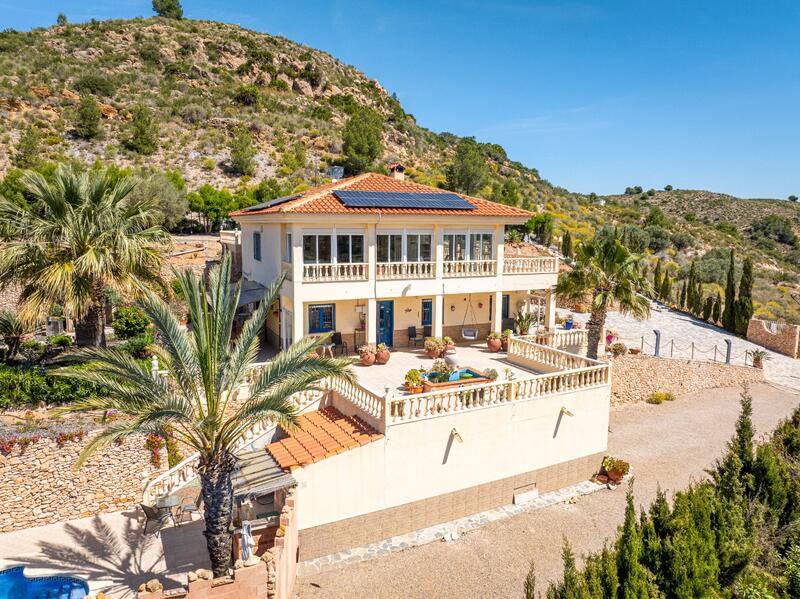 4 bedroom Villa for sale