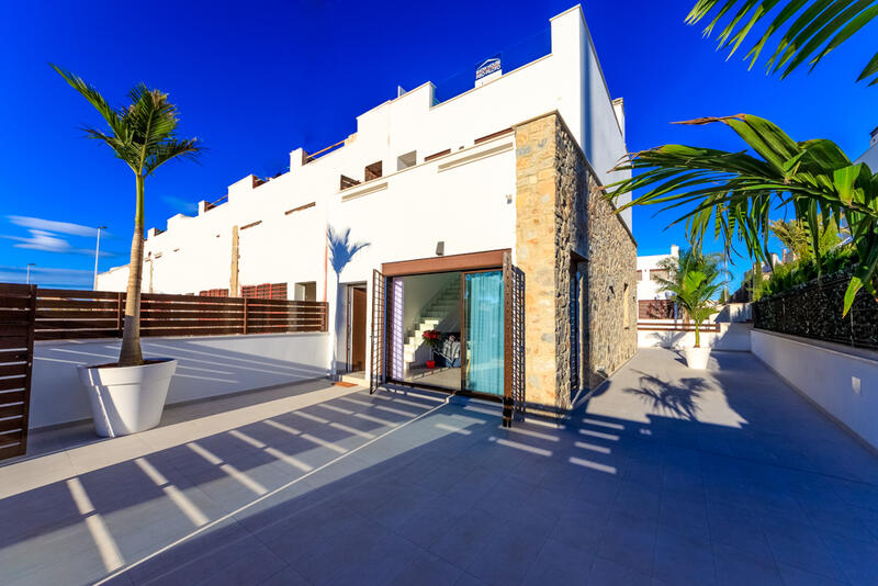 Byhus til salg i Pilar de la Horadada, Alicante