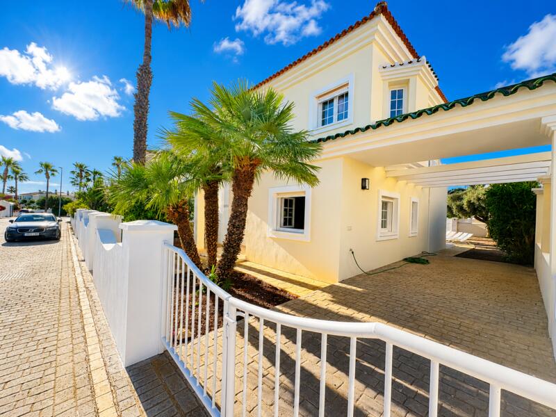 3 sovrum Villa till salu