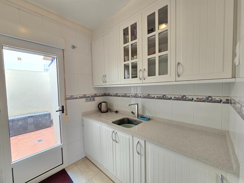 2 slaapkamer Appartement Te koop 2 slaapkamer Appartement Te koop