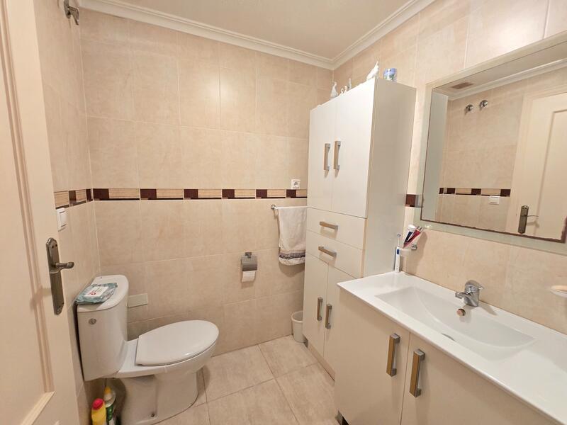 2 slaapkamer Appartement Te koop 2 slaapkamer Appartement Te koop