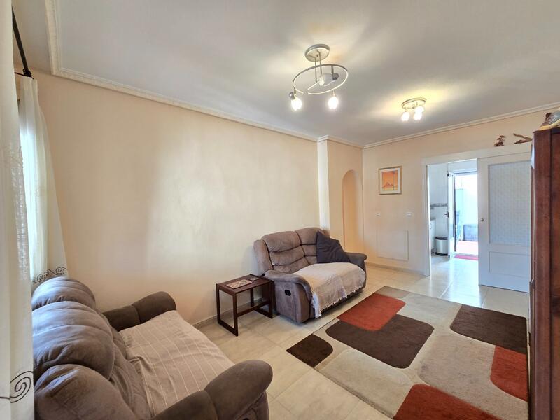 2 slaapkamer Appartement Te koop 2 slaapkamer Appartement Te koop