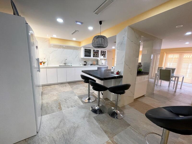 8 bedroom Villa for sale 8 bedroom Villa for sale