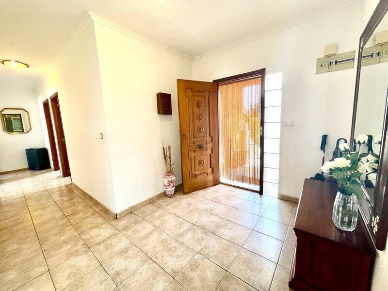 4 Cuarto Villa en venta