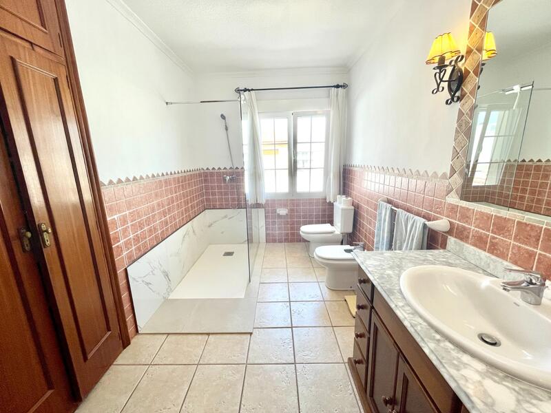 4 Cuarto Villa en venta