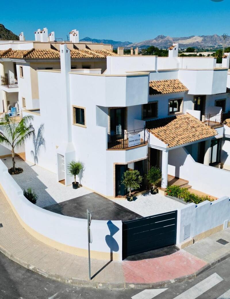 3 bedroom Townhouse for sale 3 bedroom Townhouse for sale