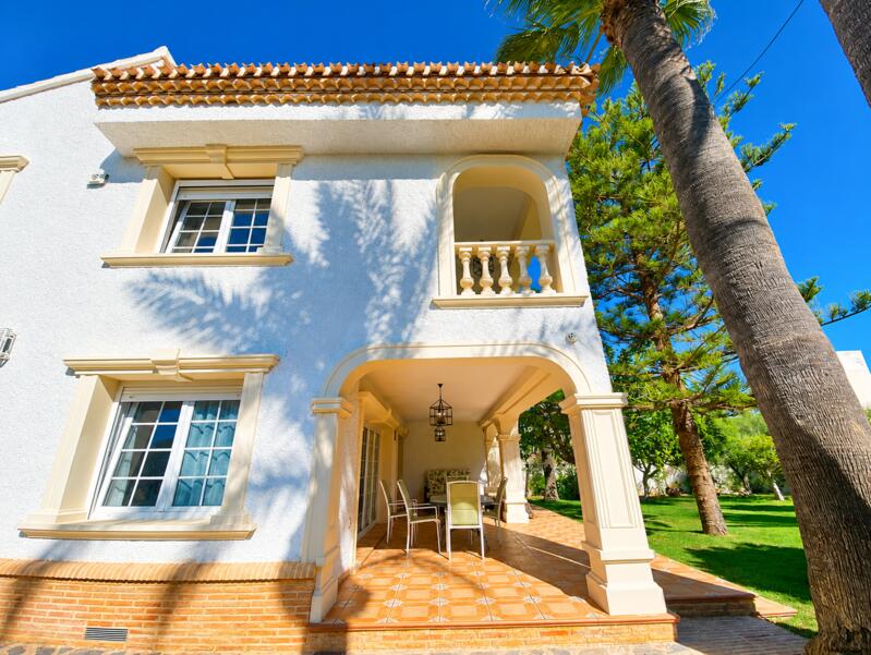 8 bedroom Villa for sale 8 bedroom Villa for sale
