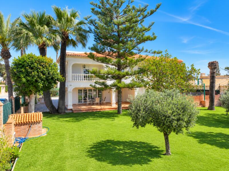 8 bedroom Villa for sale 8 bedroom Villa for sale