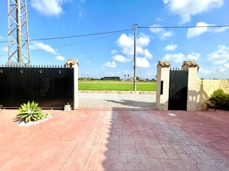 3 bedroom Villa for sale 3 bedroom Villa for sale