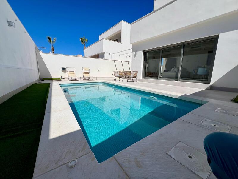 3 bedroom Villa for sale 3 bedroom Villa for sale