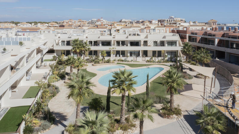 Villa à vendre dans Torrevieja, Alicante