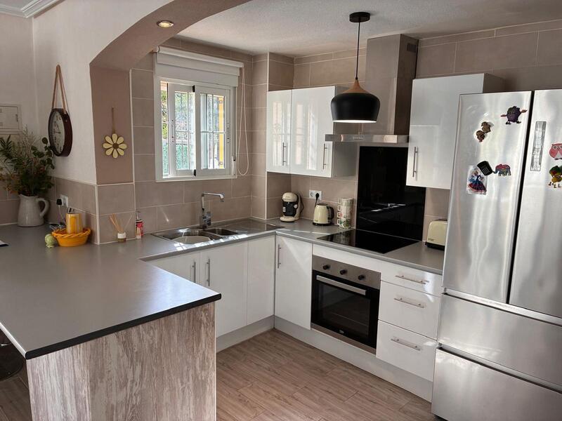 2 slaapkamer Villa Te koop 2 slaapkamer Villa Te koop