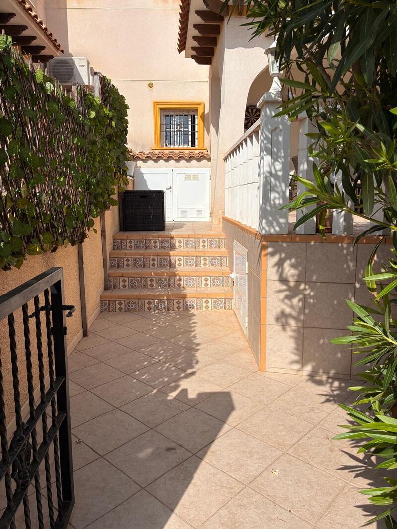 2 slaapkamer Villa Te koop 2 slaapkamer Villa Te koop