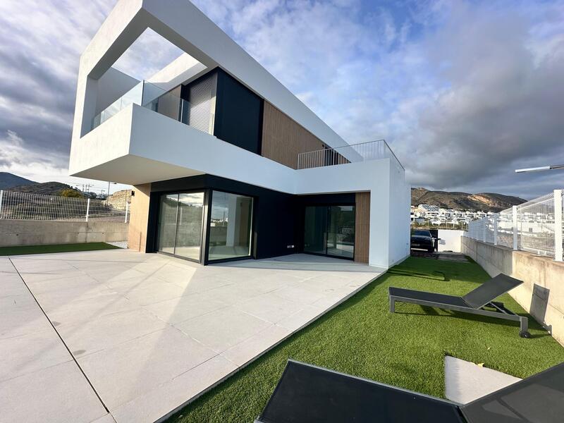 3 bedroom Villa for sale 3 bedroom Villa for sale